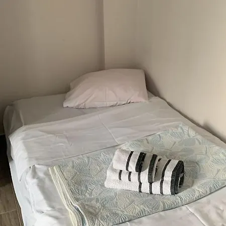 Comfort And Seaview Nea Paralia Апартаменти
