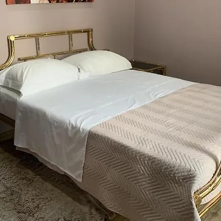 아파트 Comfort And Seaview Nea Paralia